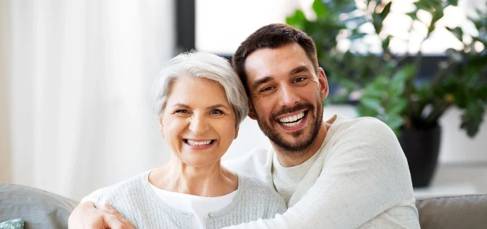 Un homme et sa mamn